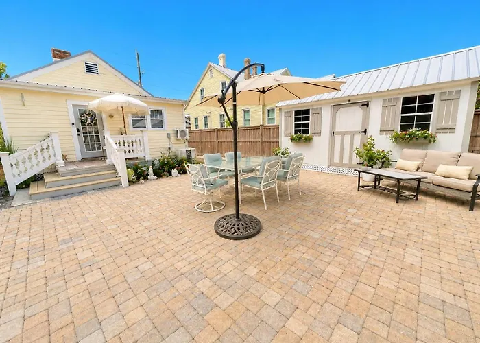 Holiday home Private Downtown 1880s Walk Everywhere Pensacola
