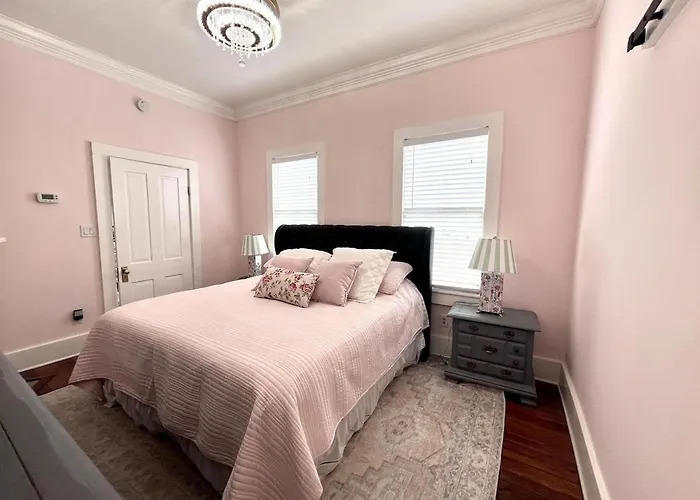Holiday home Private Downtown 1880s Walk Everywhere Pensacola