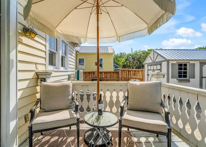 Private Downtown 1880s Walk Everywhere Holiday home *